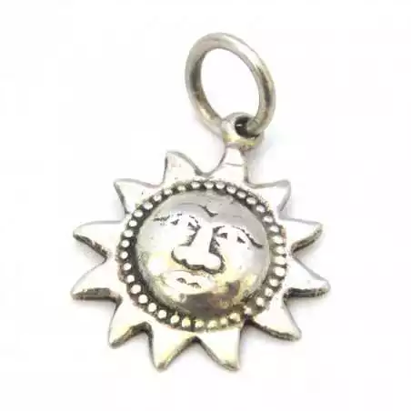 Stříbrný přívěsek slunce