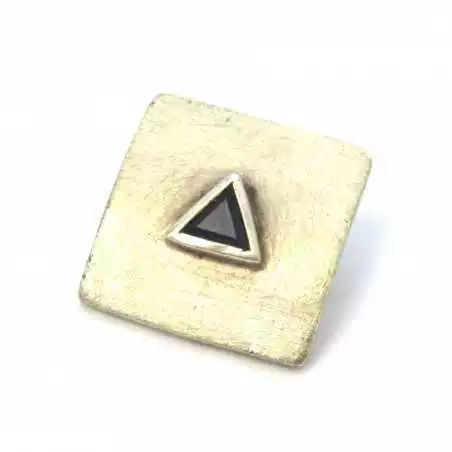 Stříbrný přívěsek se safírem