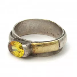 Stříbrný prsten s citrínem