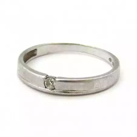 Stříbrný prsten s bílým safírem