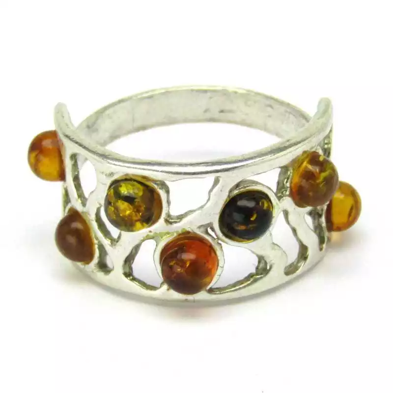 Stříbrný prsten s jantarem