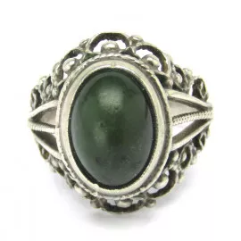 Stříbrný prsten s olivínem