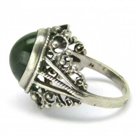 Stříbrný prsten s olivínem