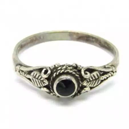 Stříbrný prsten s onyxem