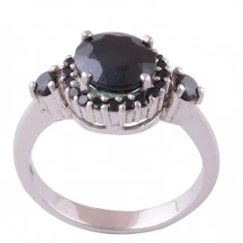 Stříbrný prsten se safíry