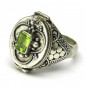 Stříbrný jedový prsten s olivínem
