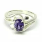 Stříbrný prsten s iolitem