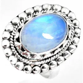 Stříbrný prsten s měsíčním kamenem