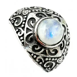 Stříbrný prsten s měsíčním kamenem