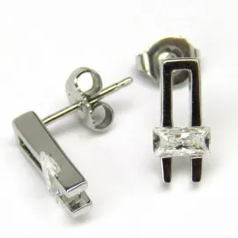 Stříbrné naušnice s bílými topazy