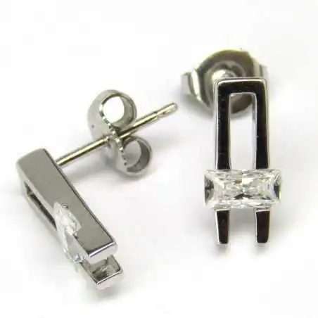 Stříbrné naušnice s bílými topazy