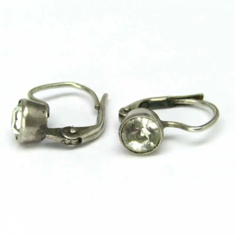 Stříbrné naušnice s bílými topazy