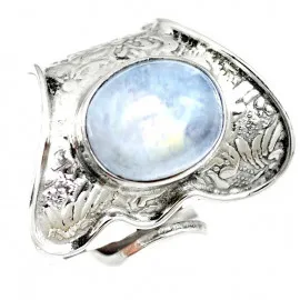 Stříbrný prsten s měsíčním kamenem