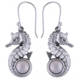 Stříbrné naušnice s perlami