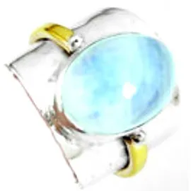 Stříbrný prsten s měsíčním kamenem