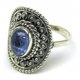 Stříbrný prsten s tanzanitem