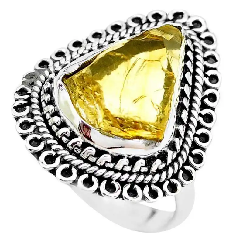 Stříbrný prsten s citrínem