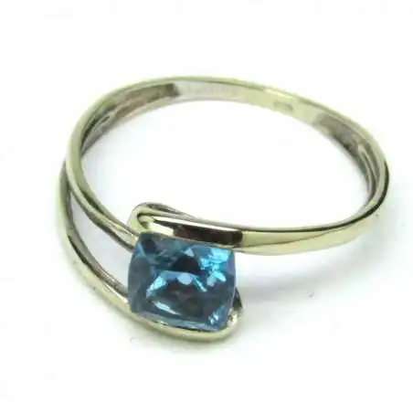 14 kt zlatý prsten se spinelem