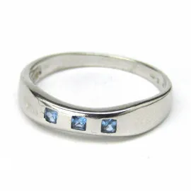 14 kt zlatý prsten s iolitem