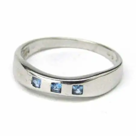 14 kt zlatý prsten s iolitem