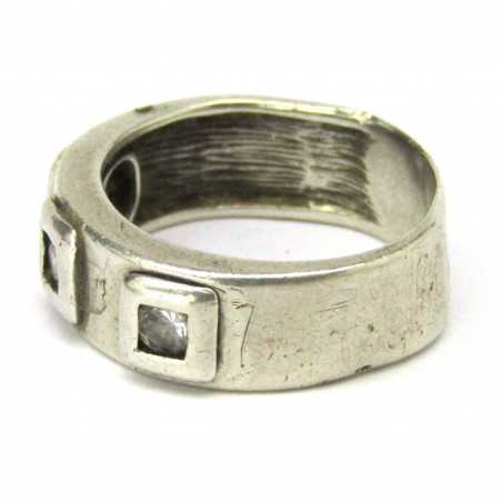 Stříbrný prsten s topazy