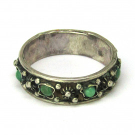 Stříbrný prsten s malachitem