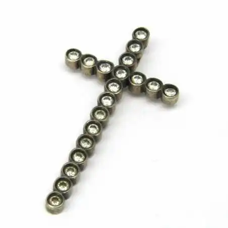 Stříbrný přívěsek kříž s topazy