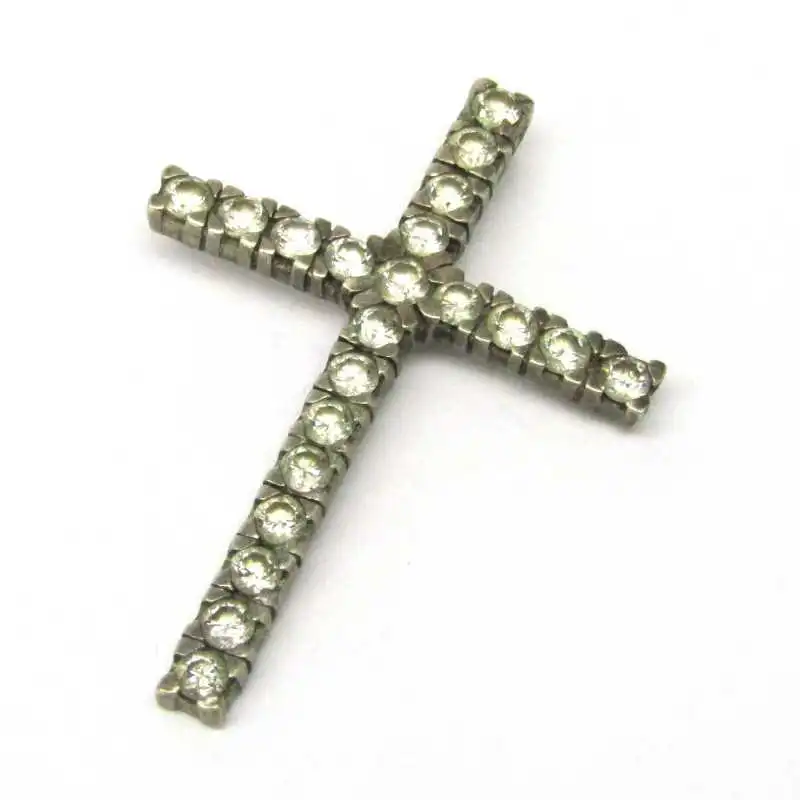 Stříbrný přívěsek kříž s topazy