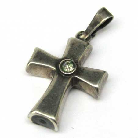 Stříbrný přívěsek kříž s křišťálem