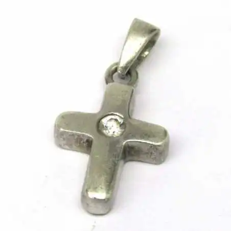 Stříbrný přívěsek kříž s křišťálem