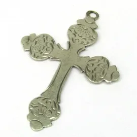 Stříbrný přívěsek kříž