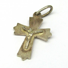 Stříbrný přívěsek kříž