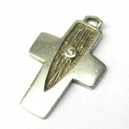 Stříbrný přívěsek kříž s křišťálem