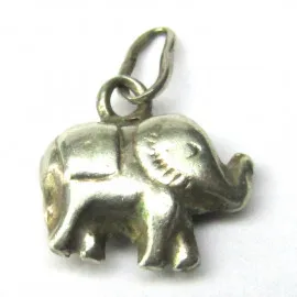 Stříbrný přívěsek slon