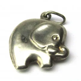 Stříbrný přívěsek slon