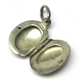 Stříbrný přívěsek