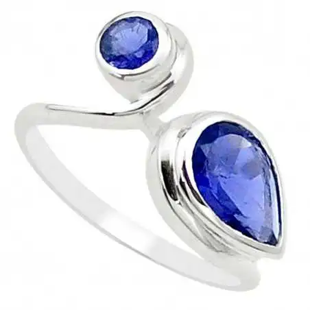 Stříbrný prsten s iolitem