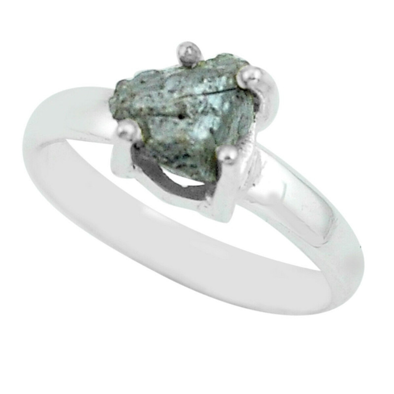 Stříbrný prsten s diamantem 3 kt