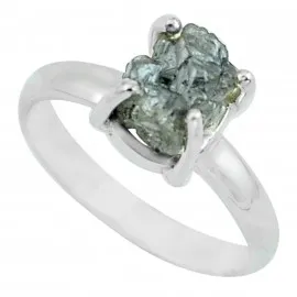 Stříbrný prsten s diamantem 3 kt