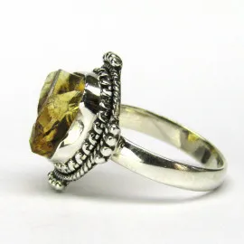 Stříbrný prsten s citrínem