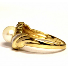 Prsten s perlou a brilianty s obsahem zlata