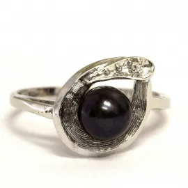 14 kt zlatý prsten s perlou a brilianty