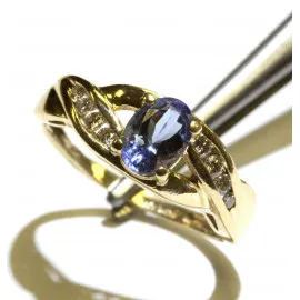 Prsten s tanzanitem a brilianty s obsahem zlata