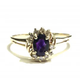 14 kt zlatý prsten s ametystem a brilianty