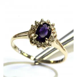 14 kt zlatý prsten s ametystem a brilianty
