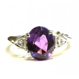 Prsten s ametystem a brilianty s obsahem zlata