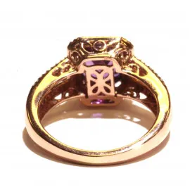 Prsten s ametystem a brilianty s obsahem zlata