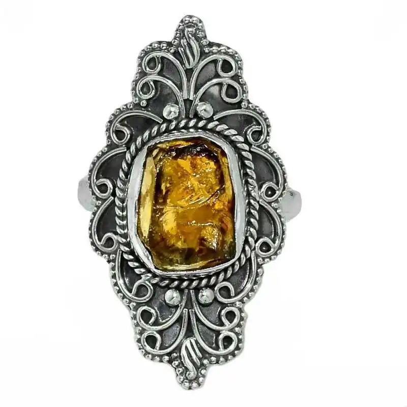 Stříbrný prsten s citrínem