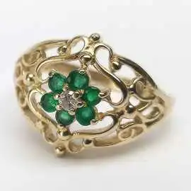 14 kt zlatý prsten se smaragdy a brilianty