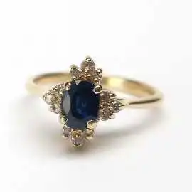 14 kt zlatý prsten se safírem a brilianty